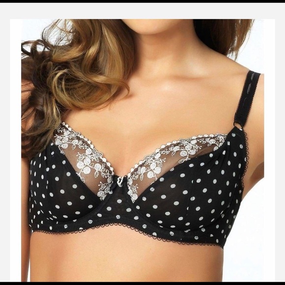Paramour Other - Paramour Sweet Revenge Full Bust UW Bra Black or Cream (Nude)
NEW